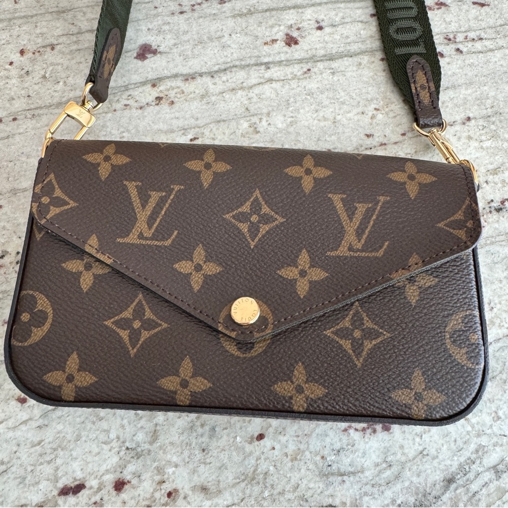 LOUIS VUITTON | 💎 Félicie Strap & Go monogram khaki M80091